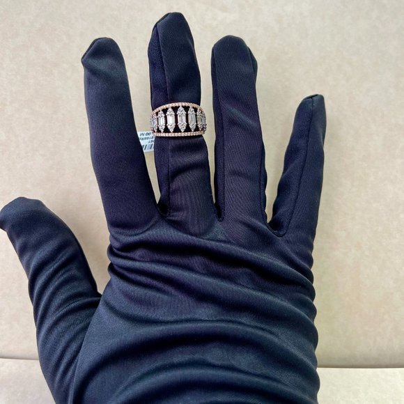 Baugette & Round Glamour Diamond Ring - Picture 7 of 7